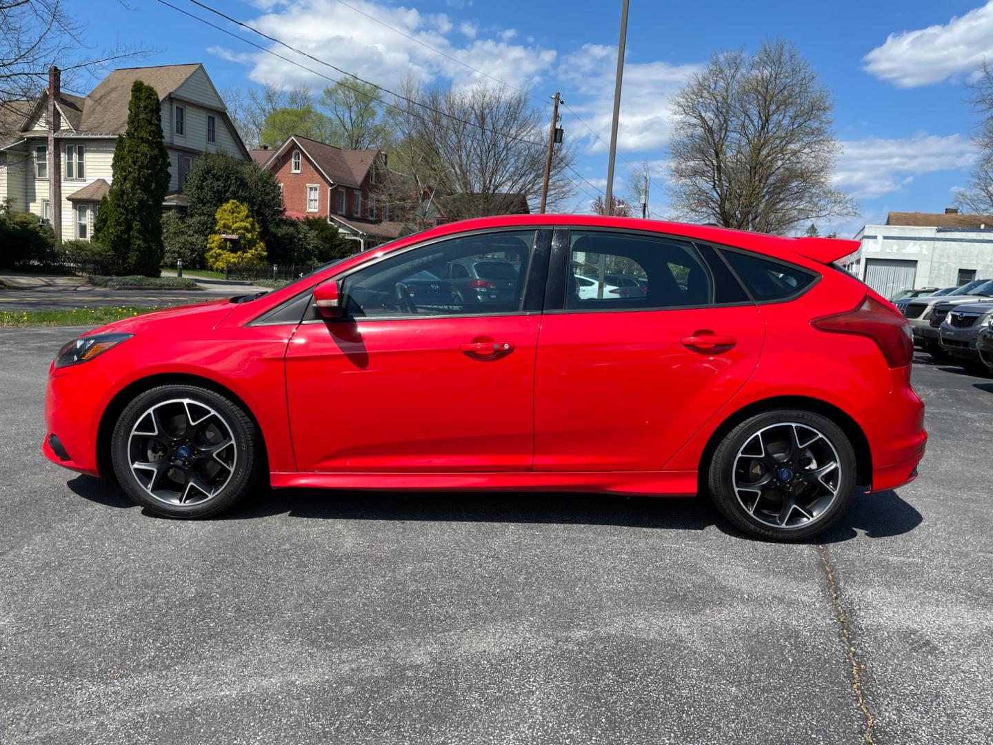 2014 Red Ford Focus ST Hatch (1FADP3L9XEL) with an 2.0L L4 DOHC 16V engine, located at 101 N. Main Street, Muncy, PA, 17756, (570) 546-5462, 41.207691, -76.785942 - Photo#3